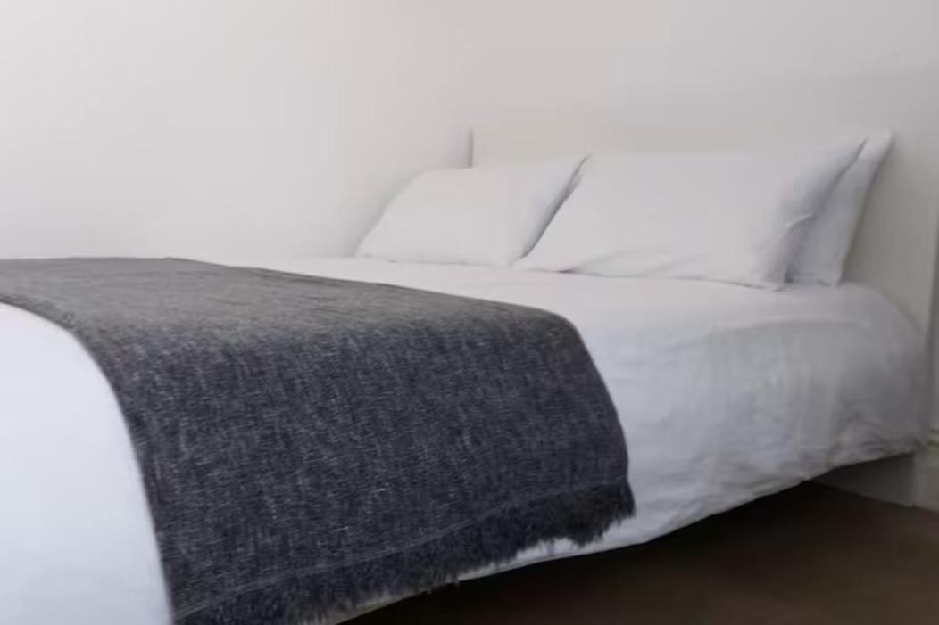 Stylish Double Room In City Centre - Shared Bathroom - Parking Preston  Bagian luar foto
